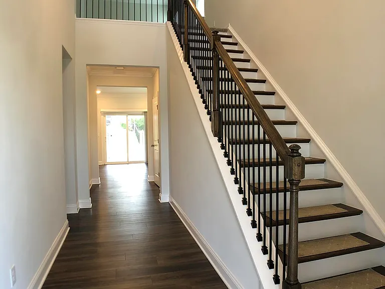 313 Ivy Arbor Way — Photo 2