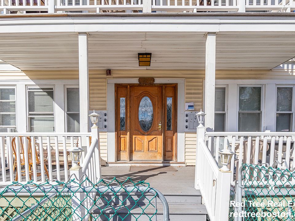 2nd image of 3957 Washington St APT 3R