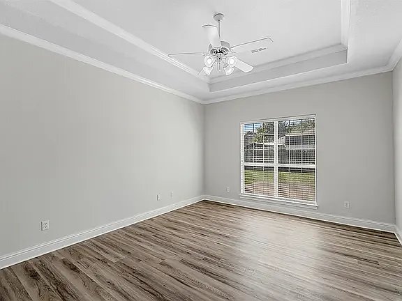 705 Lister Dr — Photo 13