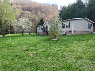 1451 Robins Fork Rd, Renick, WV 24966