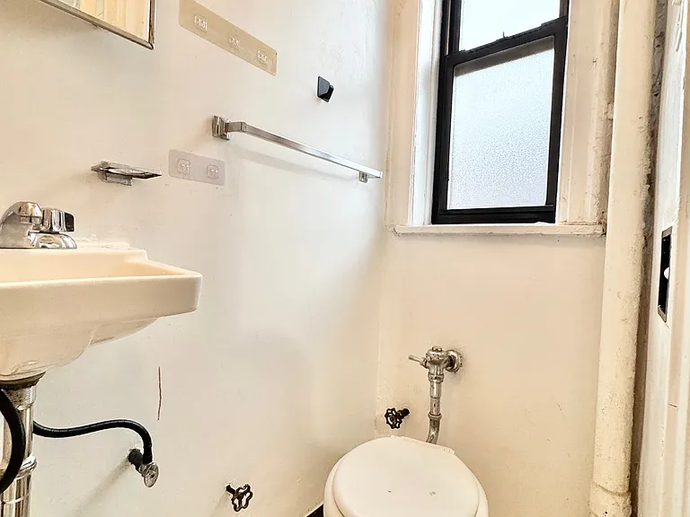 2680 30th St #2L — Photo 7