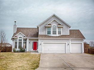 20877 Barker Rd, Spring Hill, KS 66083