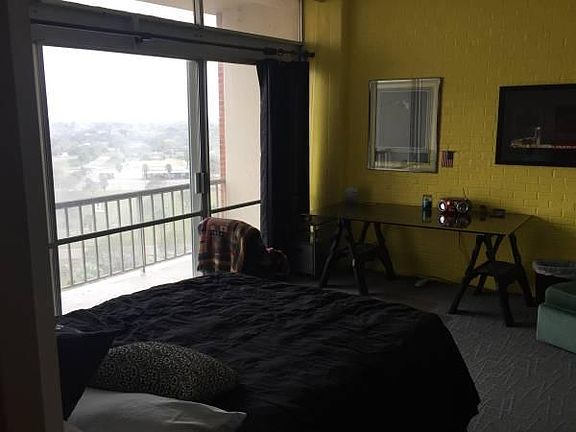 3rd image of 4600 Ocean Dr APT 1007