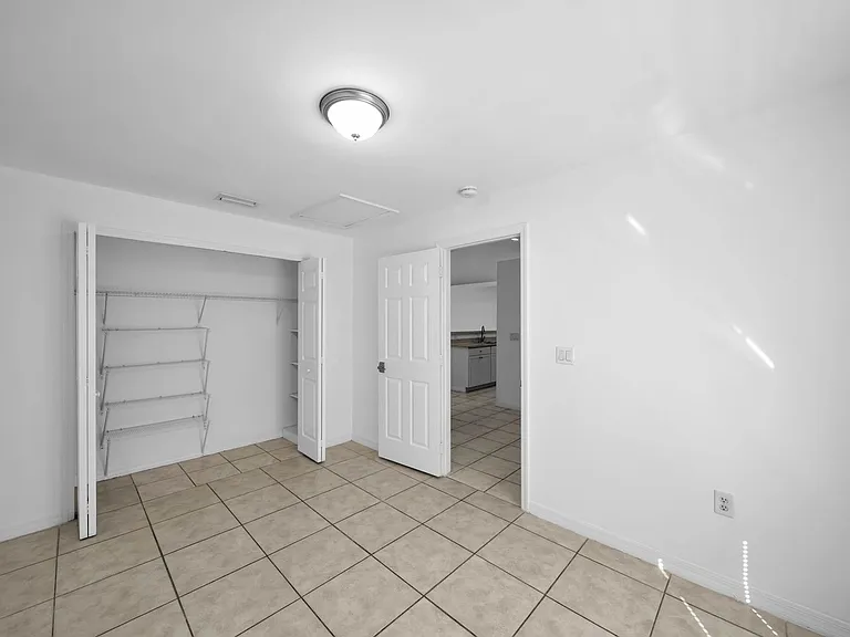 1214 SE 24th Ave — Photo 8