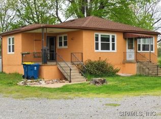 7079 Clay School Rd, Collinsville, IL 62234