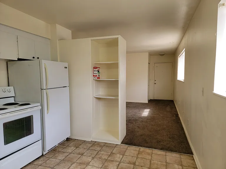 1752 S 440 W — Photo 24