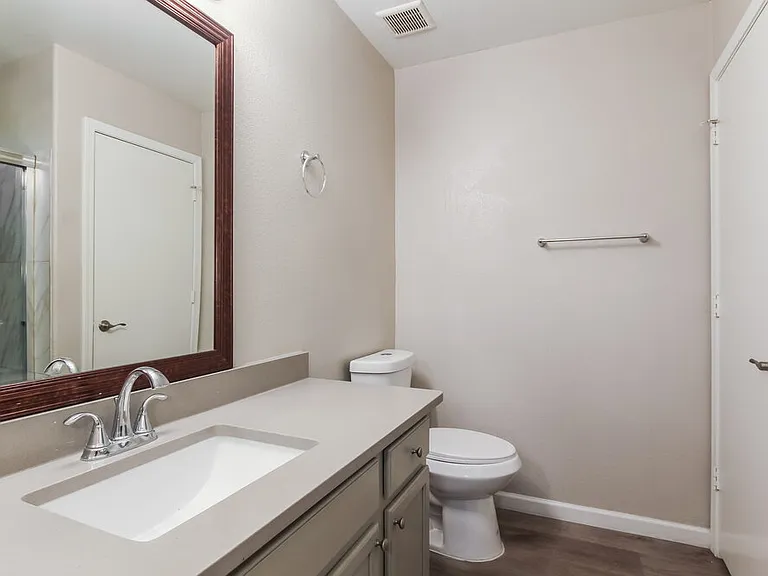 12508 W Windsor Blvd — Photo 9