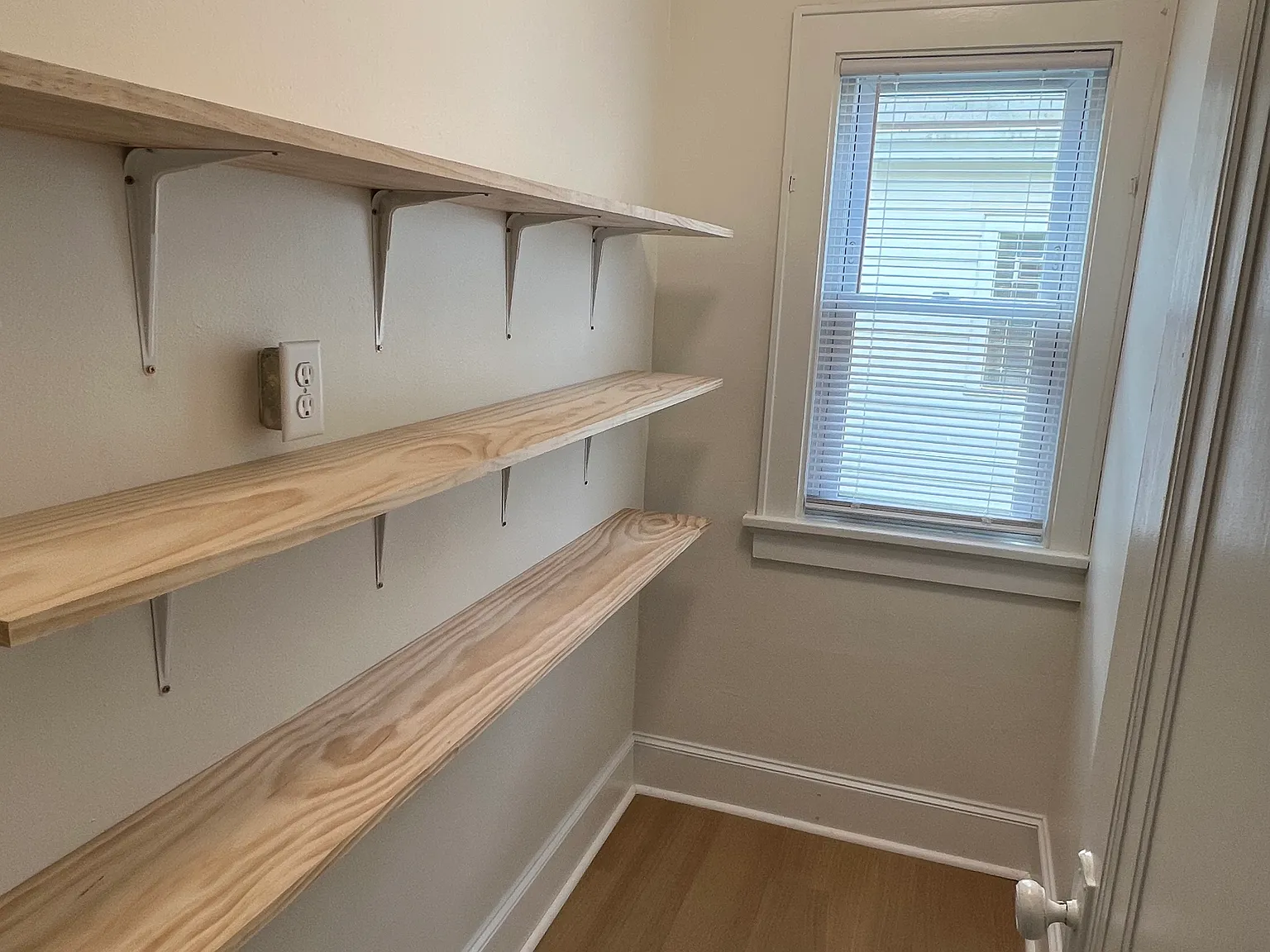 2 bed, 1000 sqft, $1,625 — Photo 4