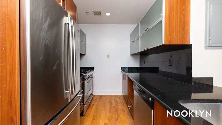 Rented by Nooklyn NYC LLC | media 4