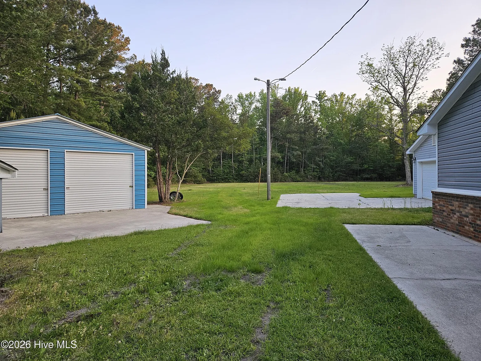 3 bed, 1.5 bath, $2,800 — Photo 3