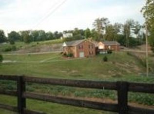 1355 Stacy Lane Rd, Irvine, KY 40336