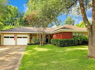 5022 Beechnut St, Houston, TX 77096
