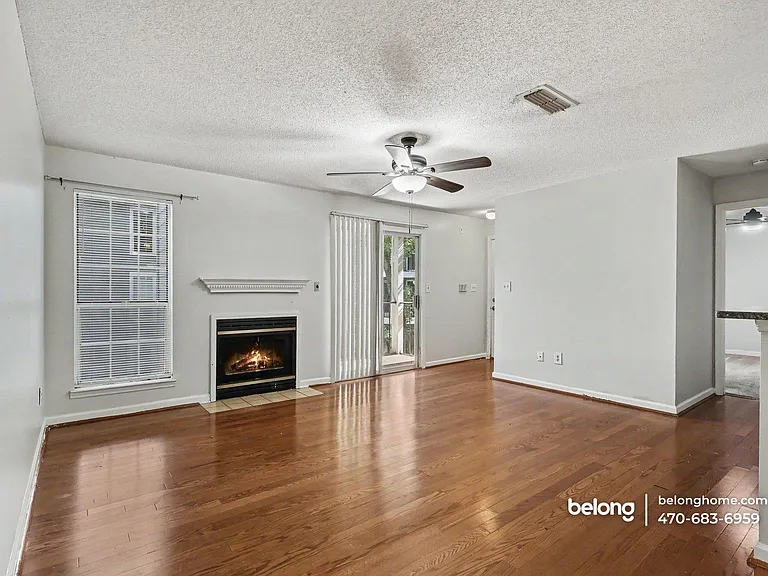 319 Granville Ct — Photo 13
