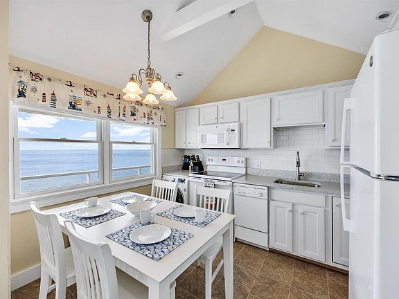 5th image of 496 Shore Road #16