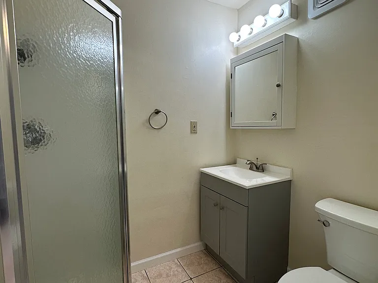 224 Guttenberg St #1 — Photo 8