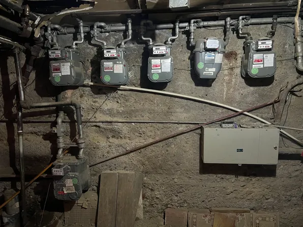 30 Avenue O image 3 of 5