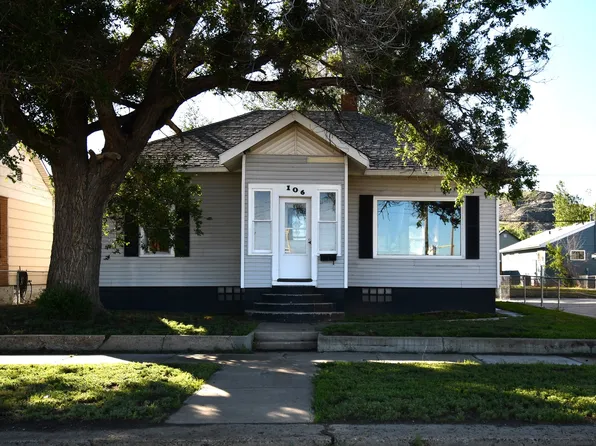 106 N Sargent Ave, Glendive, MT 59330