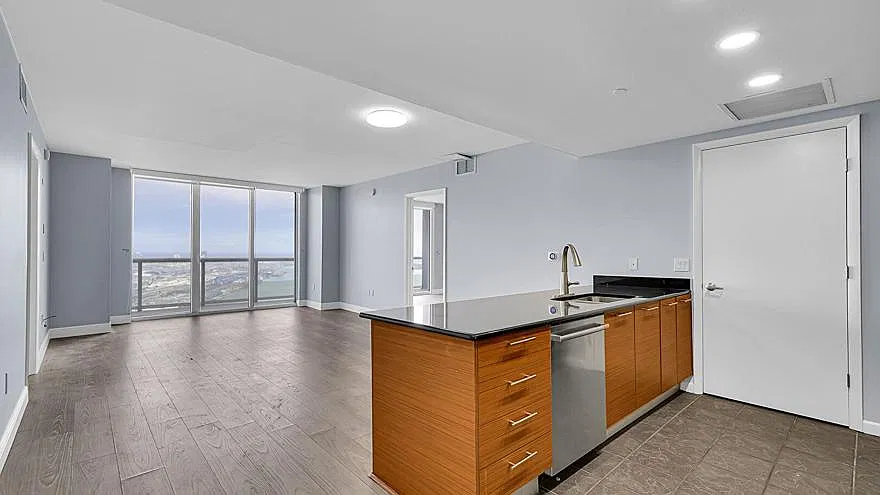 2 bed, 1357 sqft, $4,950 — Photo 2