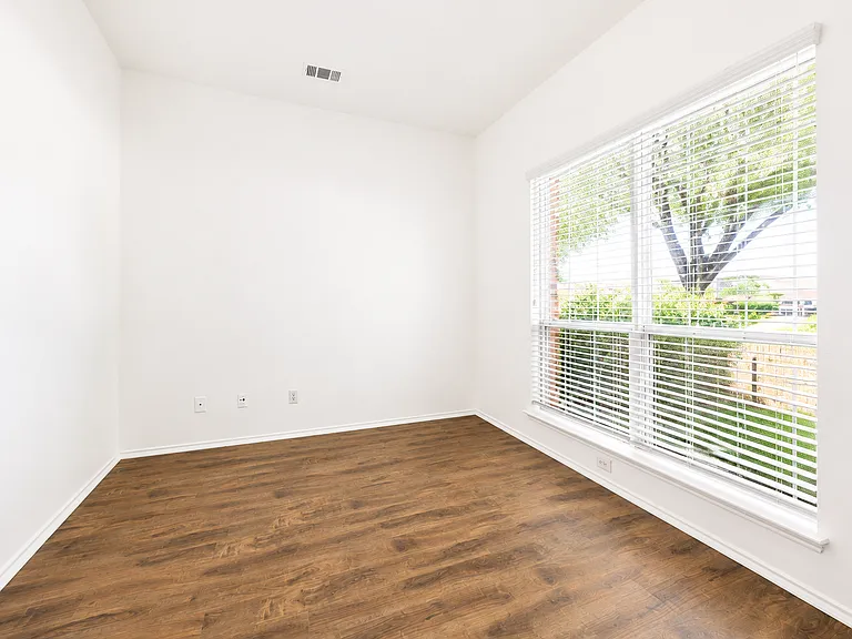 10057 Wyndbrook Dr — Photo 8