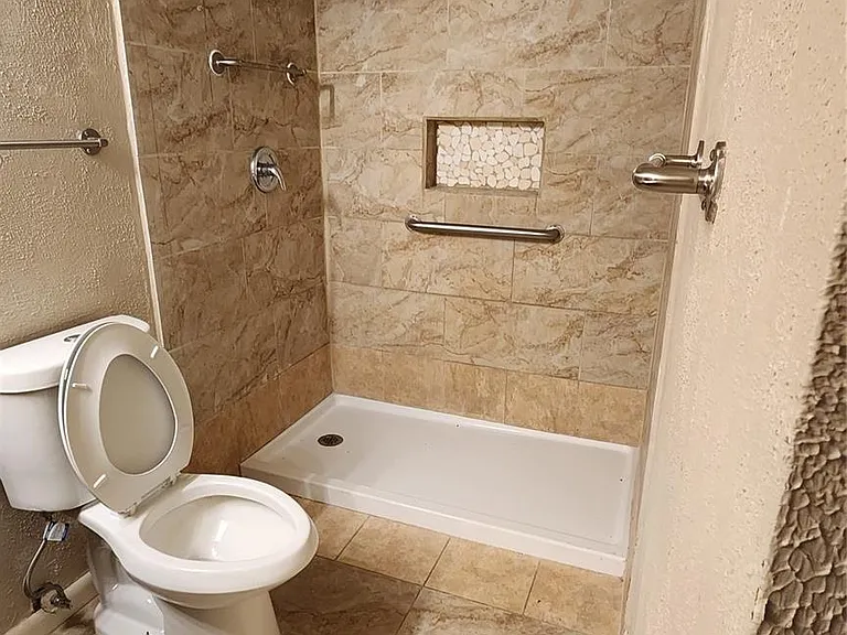 2818 S Bartell Dr #7 — Photo 7