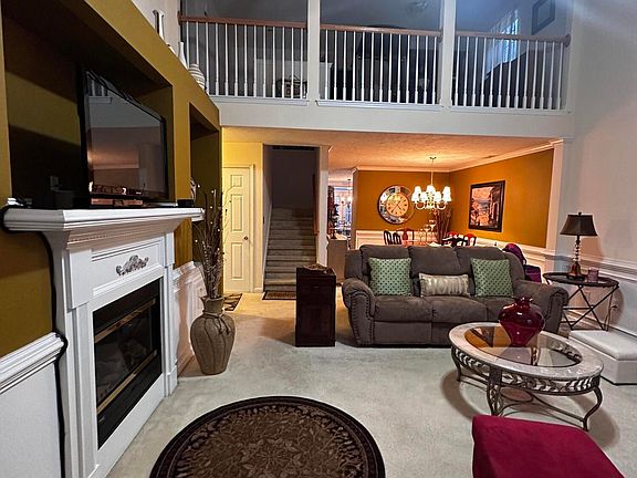 4th image of 320 Hogan Way Way