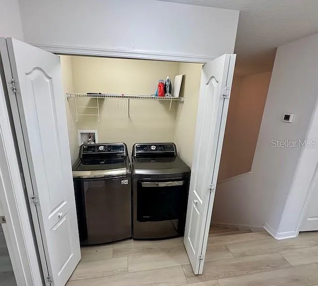 1221 Priory Cir — Photo 8