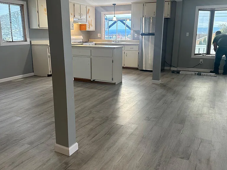 204 Phillips St — Photo 24
