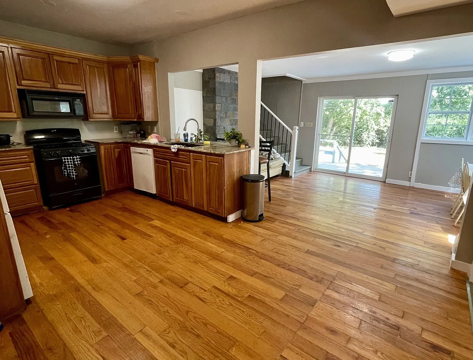 7 bed, $625 — Photo 3