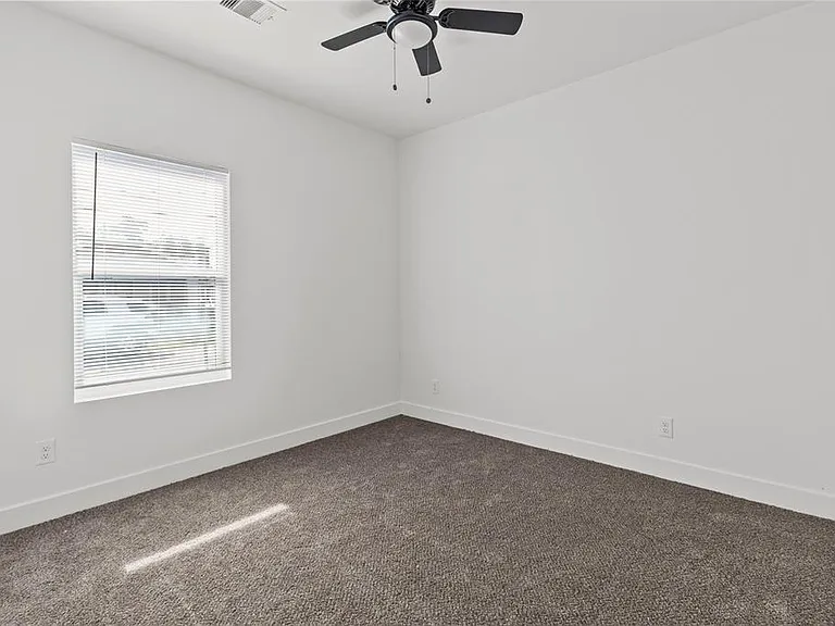 8501 Denby St — Photo 7