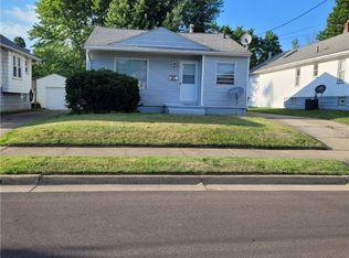 905 Wyley Ave, Akron, OH
