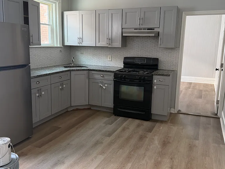 5221 N 5th St #2 — Photo 8