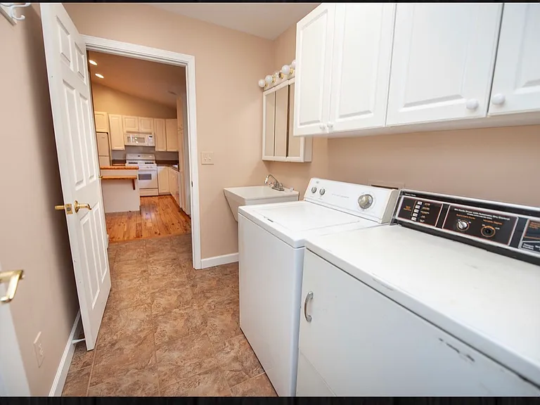 1519 E Rutherford St #A — Photo 9