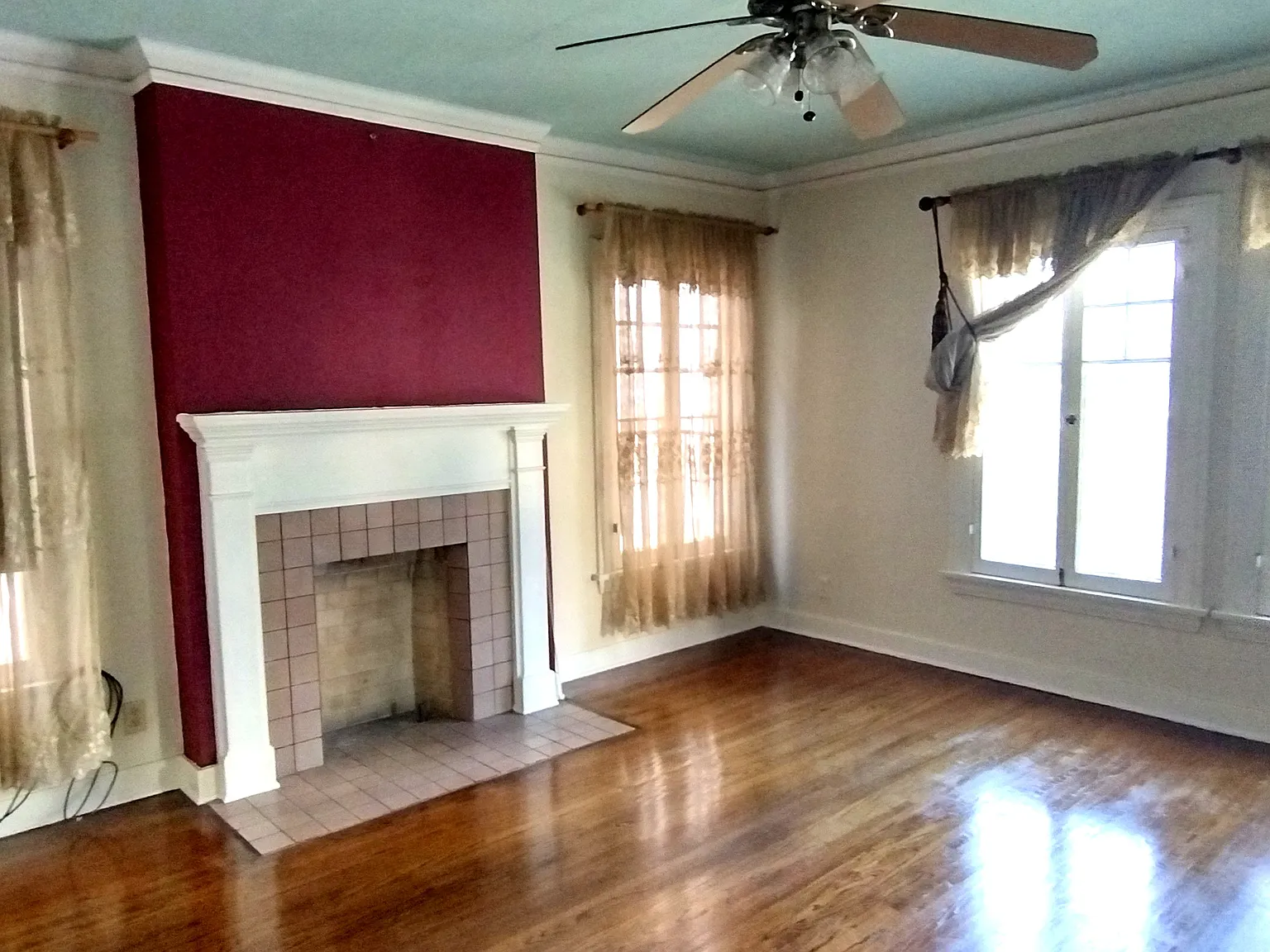 846 S Harvard Blvd — Photo 4