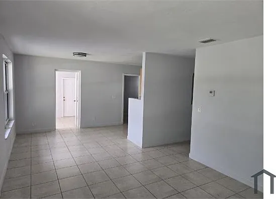 3295 NW 15th Ct — Photo 4