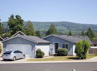 180 Glen Gate St, Cathlamet, WA 98612
