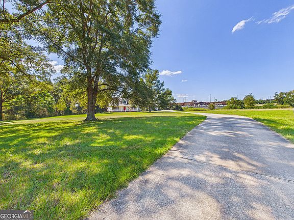 3rd image of 2628 Highway 127