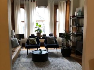 905 W Fletcher St, Chicago, IL 60657