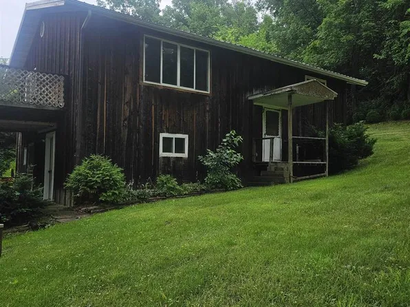 38958 Bridgeport Lane, Prairie Du Chien, WI 53821