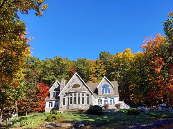 8 Kickapoo Drive, Hazle Township, PA 18202