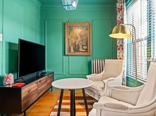 927 W Oakdale Ave #ID1360086P, Chicago, IL 60657