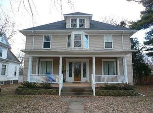905 S College Ave, Aledo, IL 61231