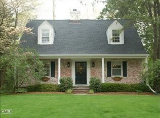 49 Summit Rd, Riverside, CT 06878