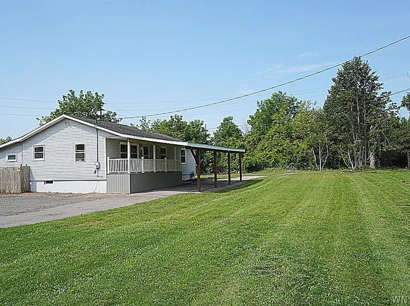 81 Crosby Ave, Lockport, NY 14094