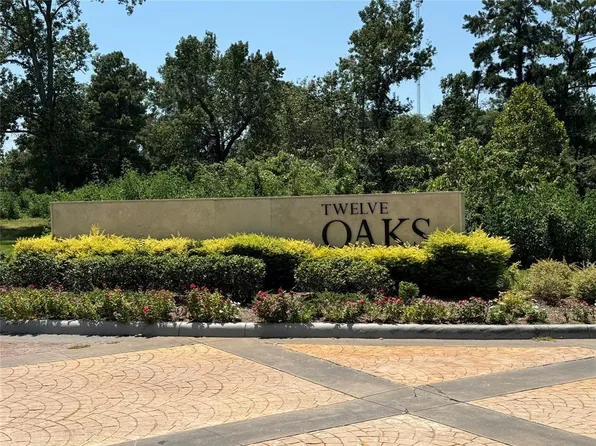 11827 Tara Plantation Dr, Tomball, TX 77375