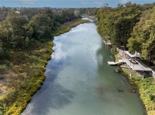 114 Navajo Trl, Seguin, TX 78155