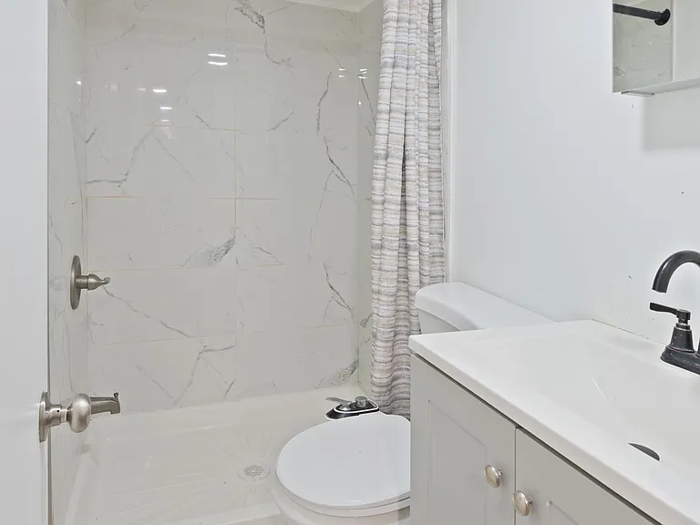 9 W 15th St #1 — Photo 28