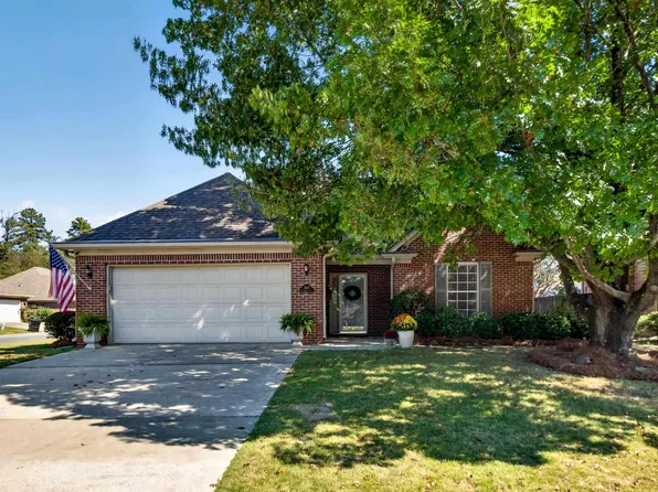 1802 Charleston Cir, Vestavia, AL 35216