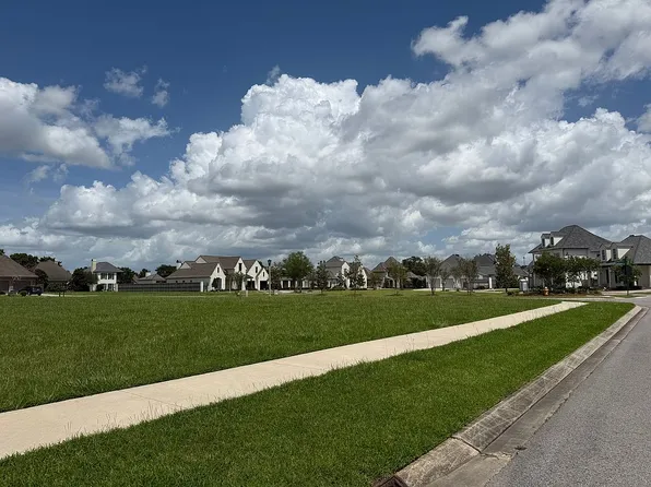 108 Caldwell Ct, Lafayette, LA 70508
