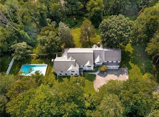 438 Country Club Rd W, New Canaan, CT 06840