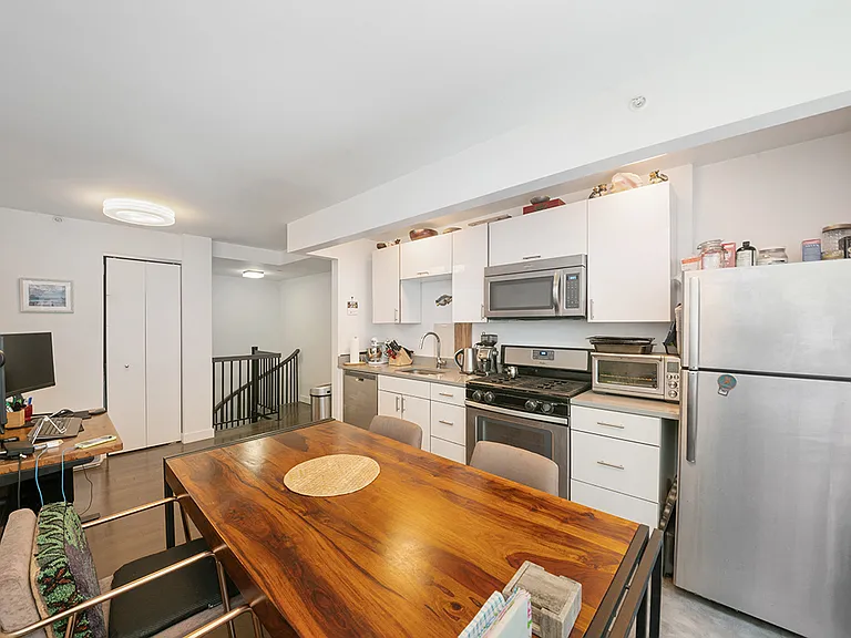 607 W 161st St #1B — Photo 2